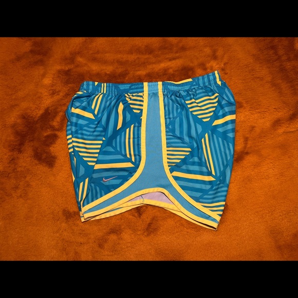 Nike • Dri-Fit Shorts - Picture 5 of 7